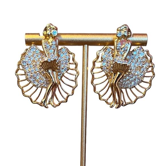 NEW 14K Gold Plated White Rhinestone Woman Posing Earrings - Picture 1 of 4